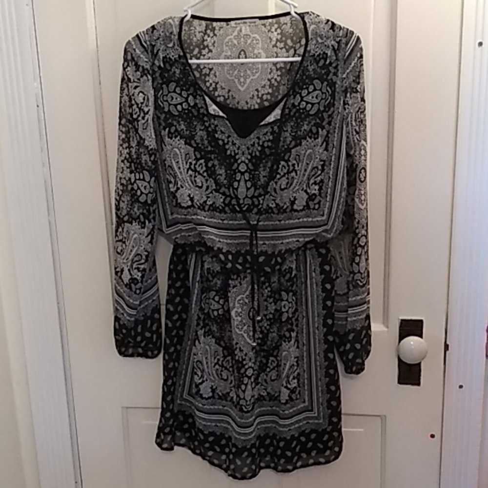 Charming Charlotte Russe Paisley Dress